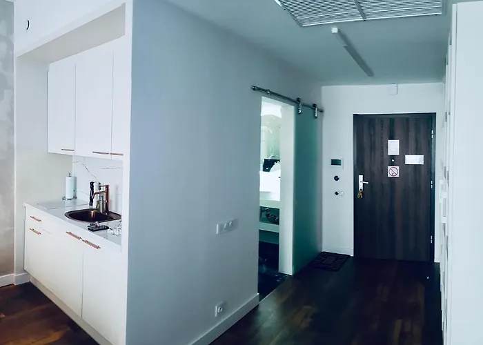 Hanza Tower -m&m Luxury Apartment